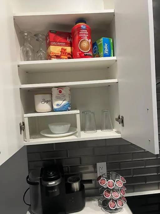 The Happy Place - Luxurious, Cozy And Modern Home With Air-Condition, Netflix, Free Parking Close To Airport And West Edmonton Mall
