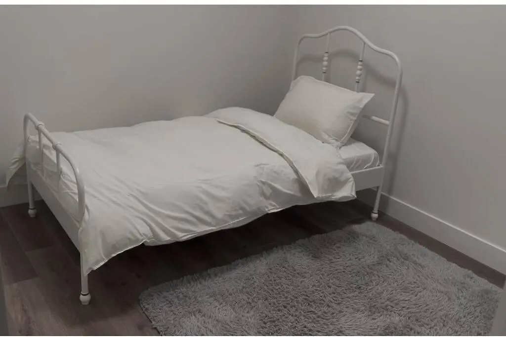 The Happy Place - Luxurious, Cozy And Modern Home With Air-Condition, Netflix, Free Parking Close To Airport And West Edmonton Mall